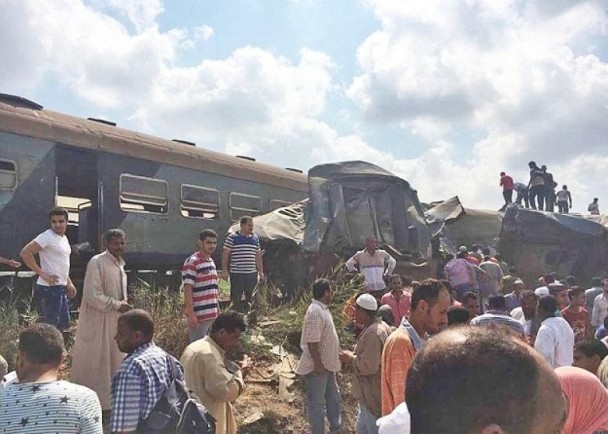 埃及火車相撞增至49死逾百傷