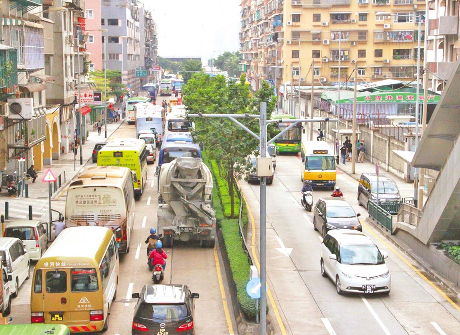 去年交通意外逾15,000宗