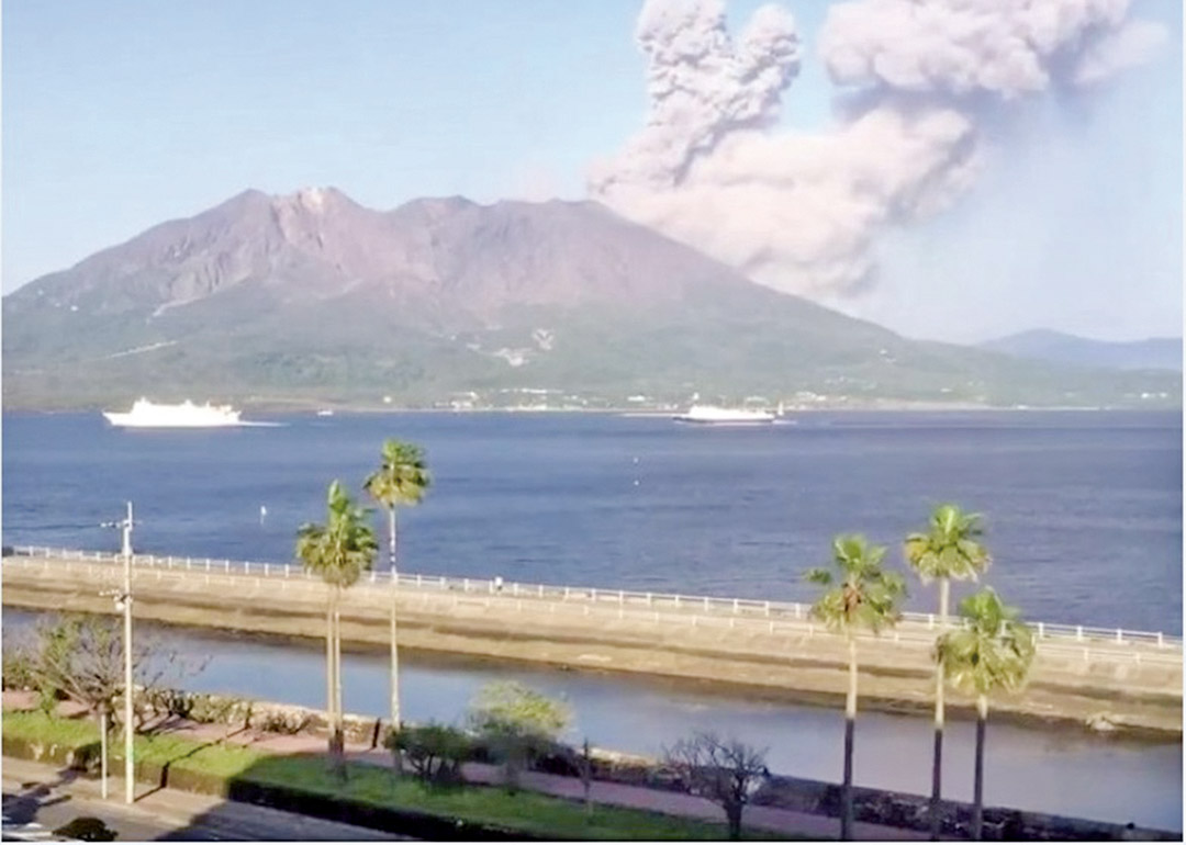 日櫻島火山噴發