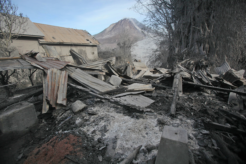 印尼火山爆發增至六死