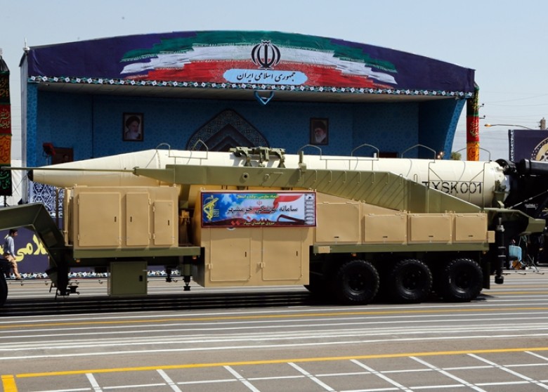 伊朗試射新型中程導彈