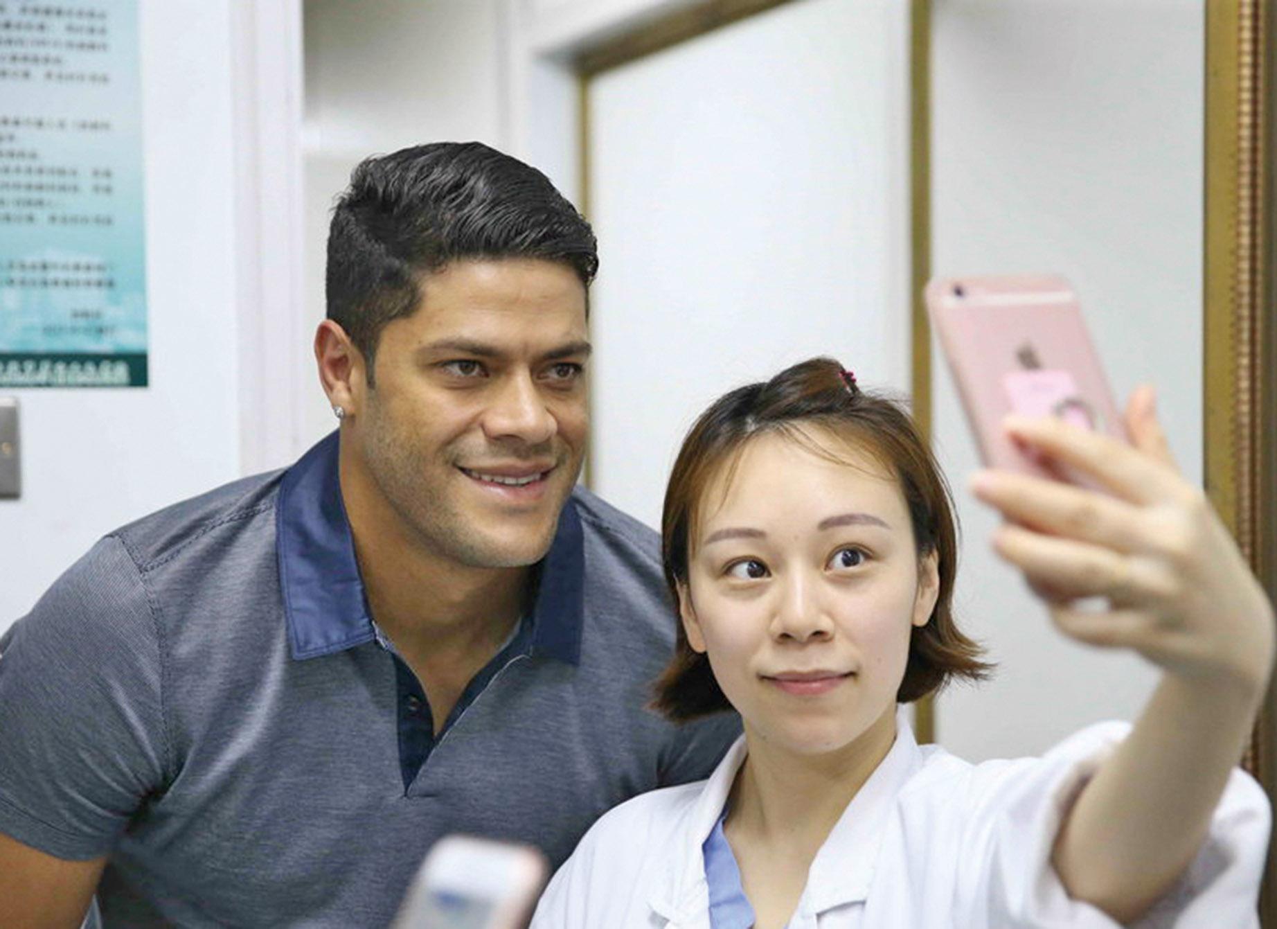 通過體測簽約上港