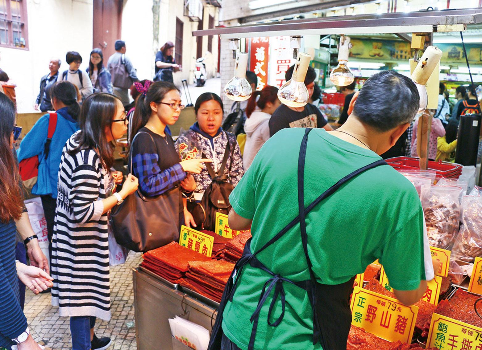 商戶呻生意無驚喜