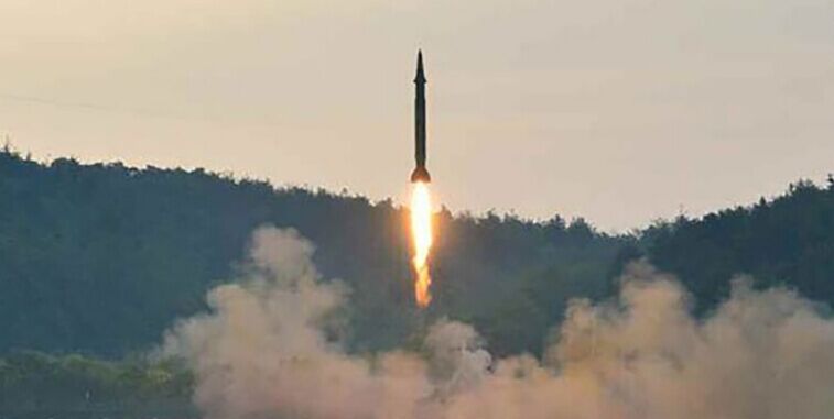 朝鮮發射多枚疑似地對艦導彈