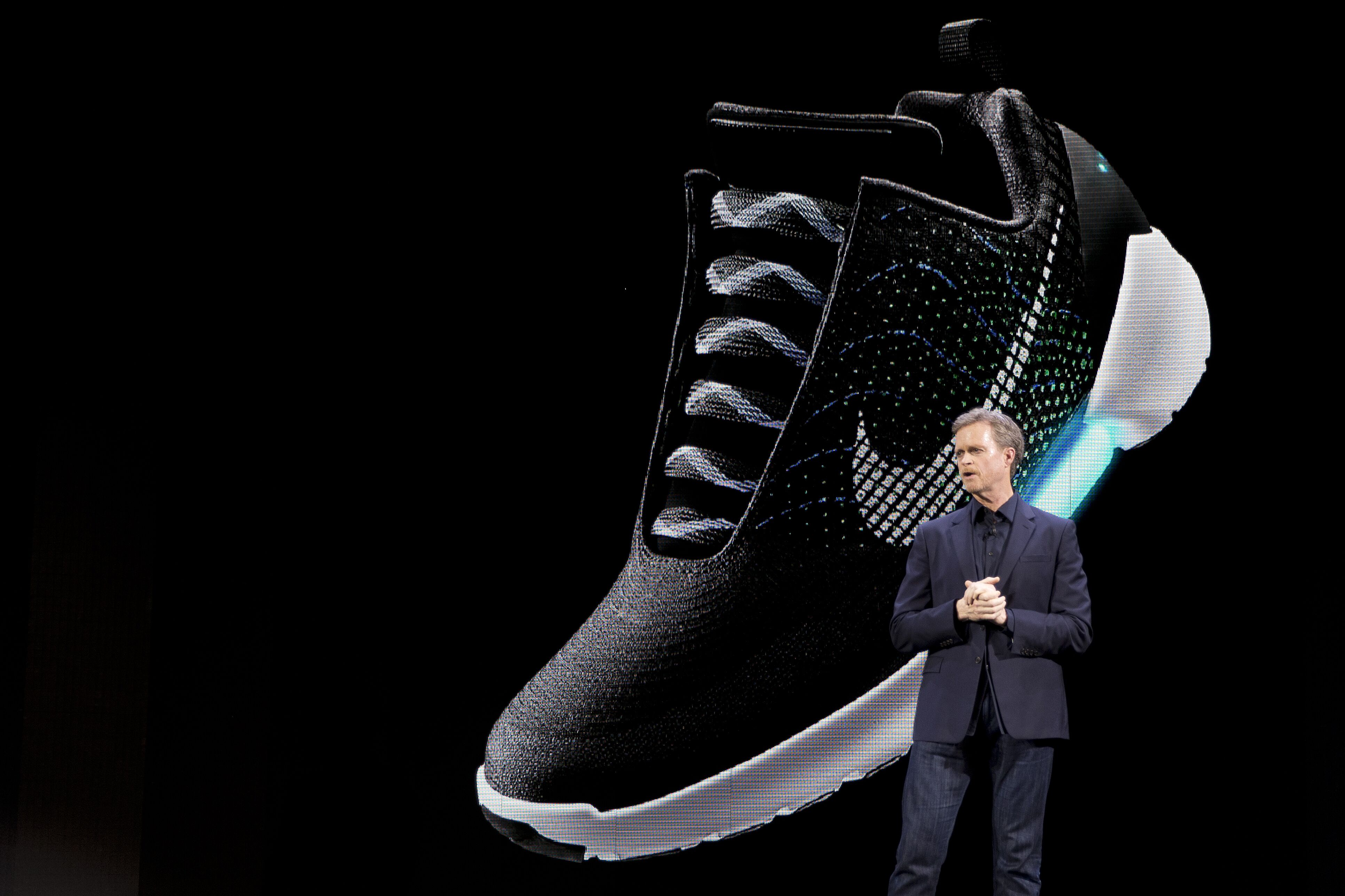 Nike自動綁帶波鞋年底有售