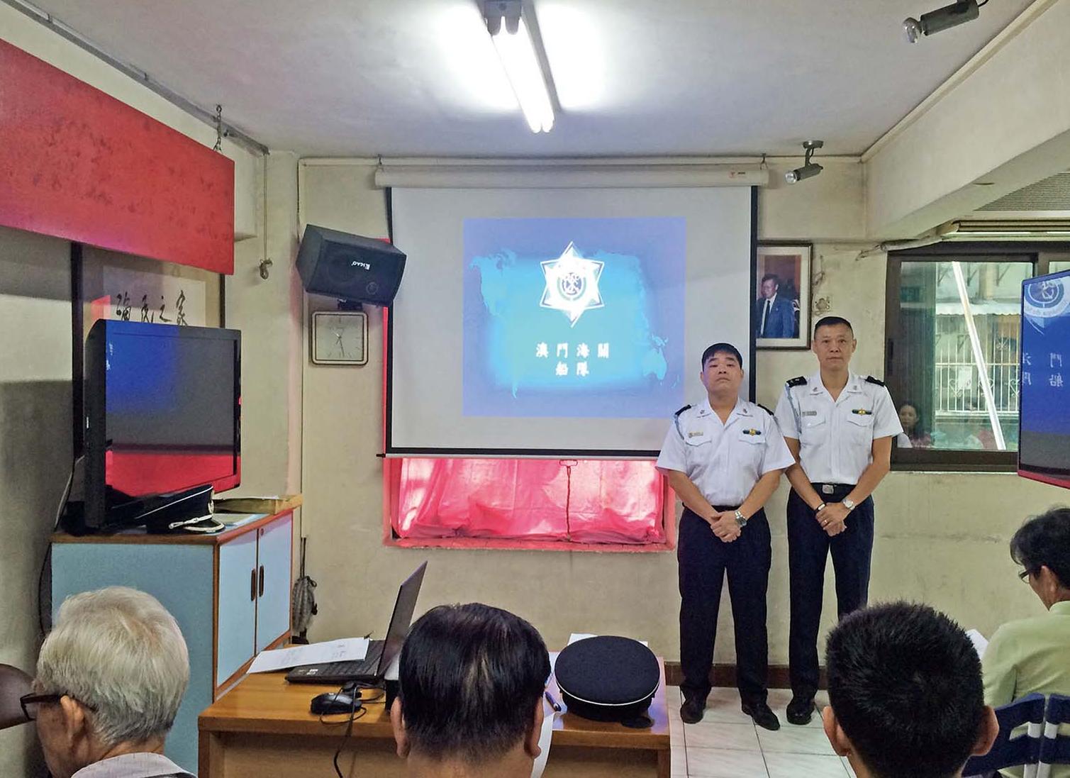 進行休漁期防盜防火宣傳