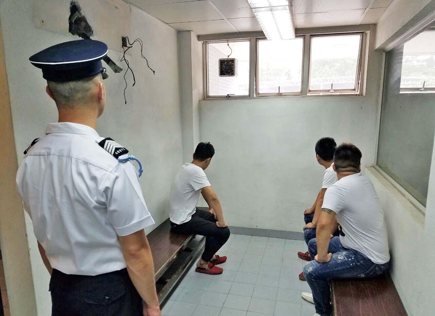 拘三偷渡男一蛇頭