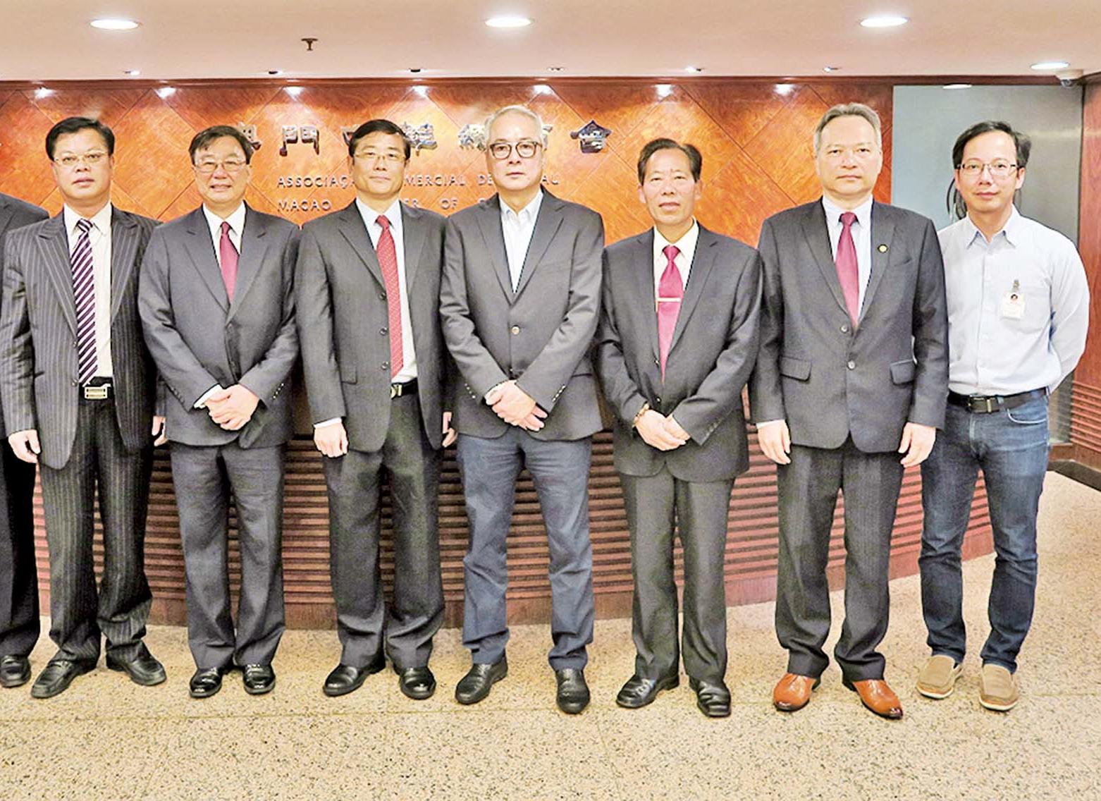 促兩地經貿合作