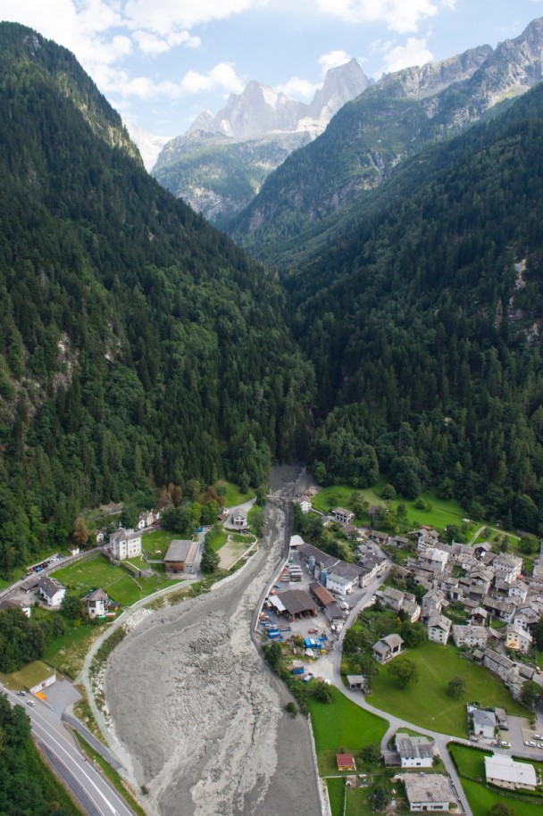 瑞士山泥傾瀉八人失蹤