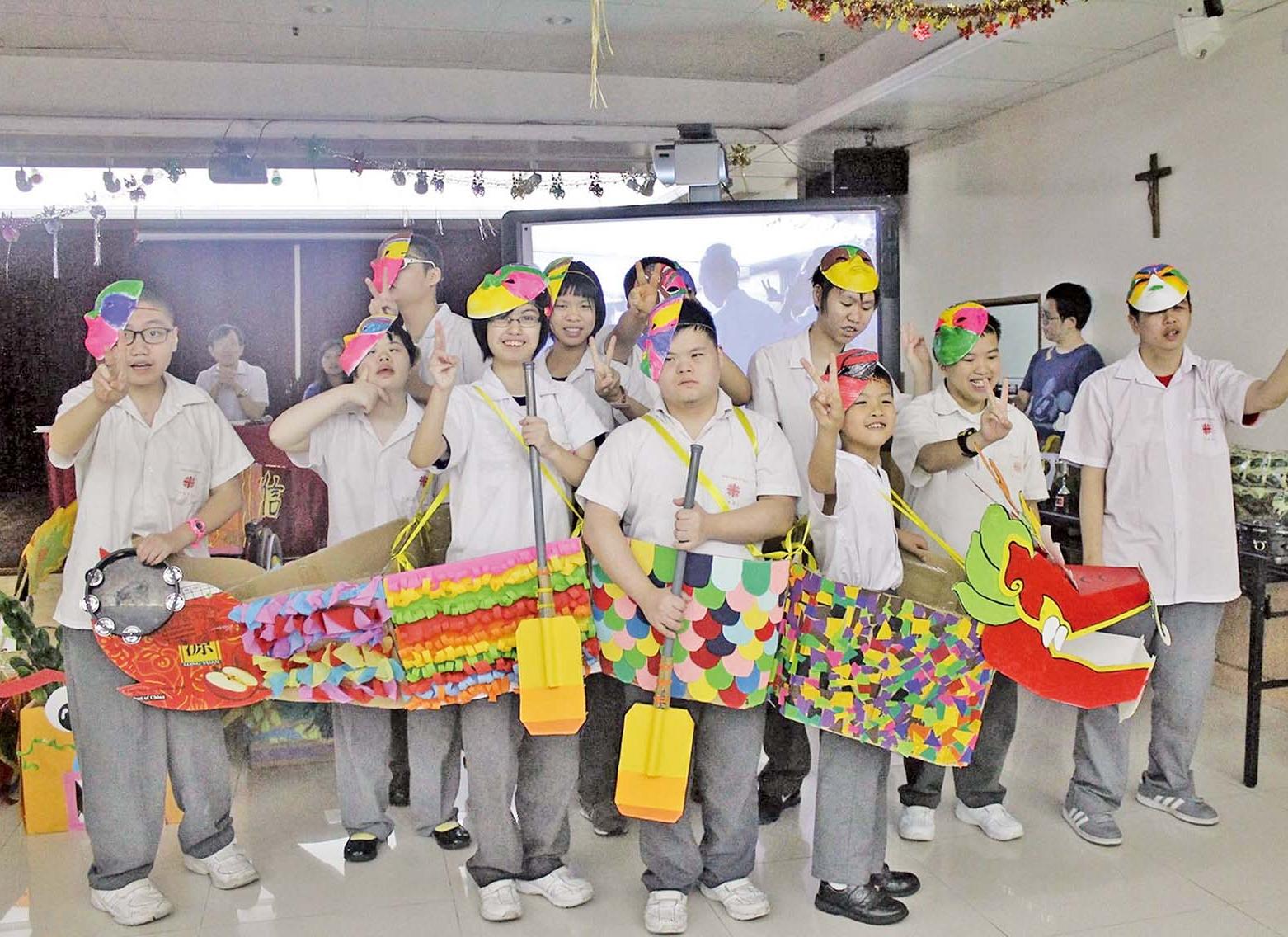 明愛學校舉辦巡遊競賽