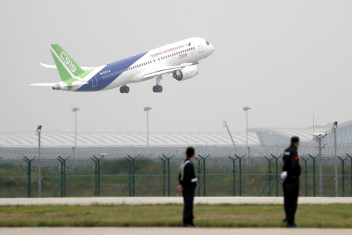 國產客機C919首飛成功