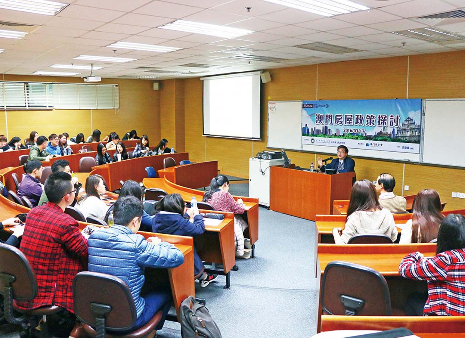 梁慶球冀當局改善公屋政策