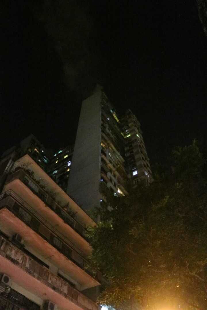 高士德大廈煙囪起火