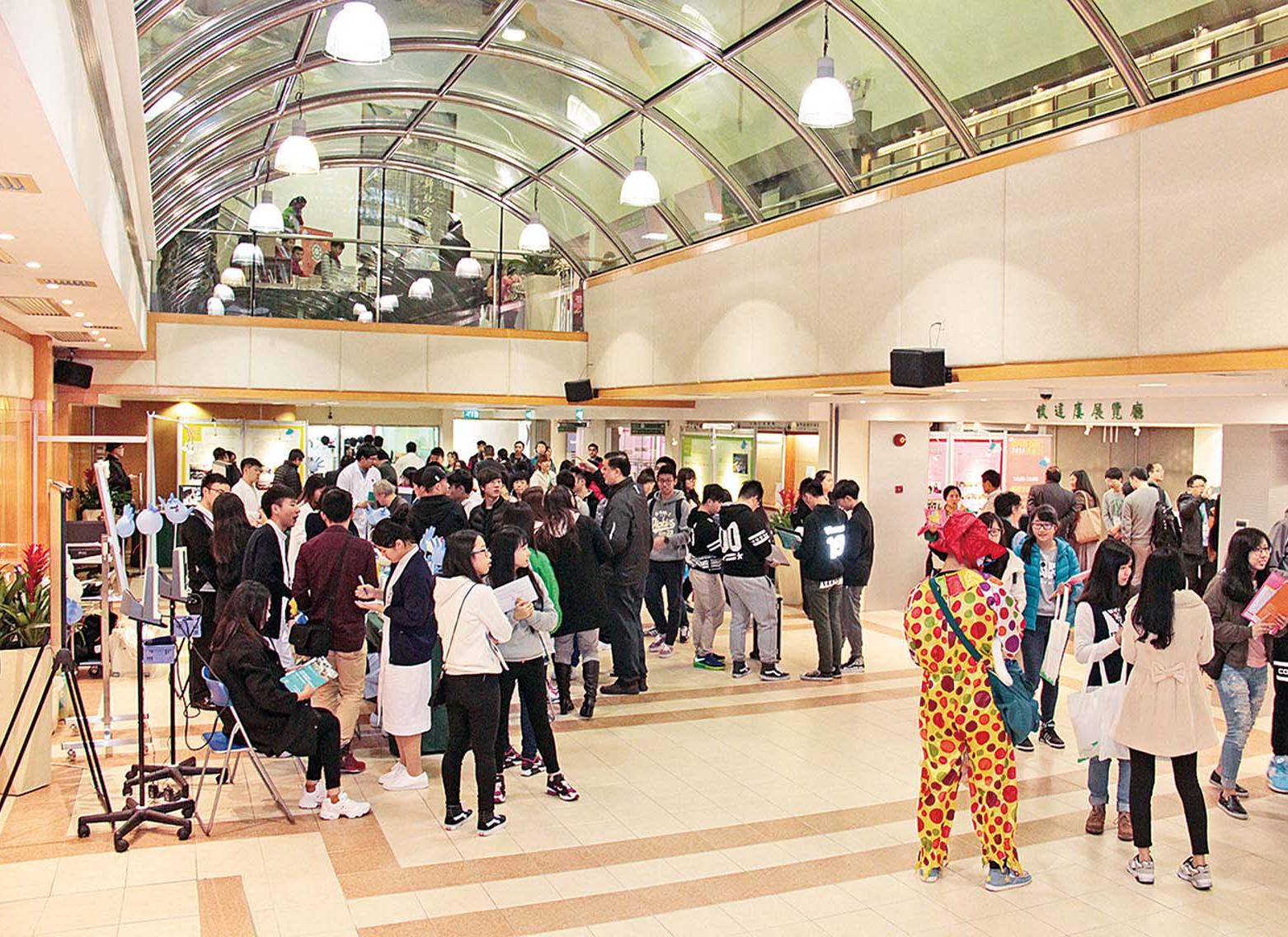 吸納人才建設中葡平台