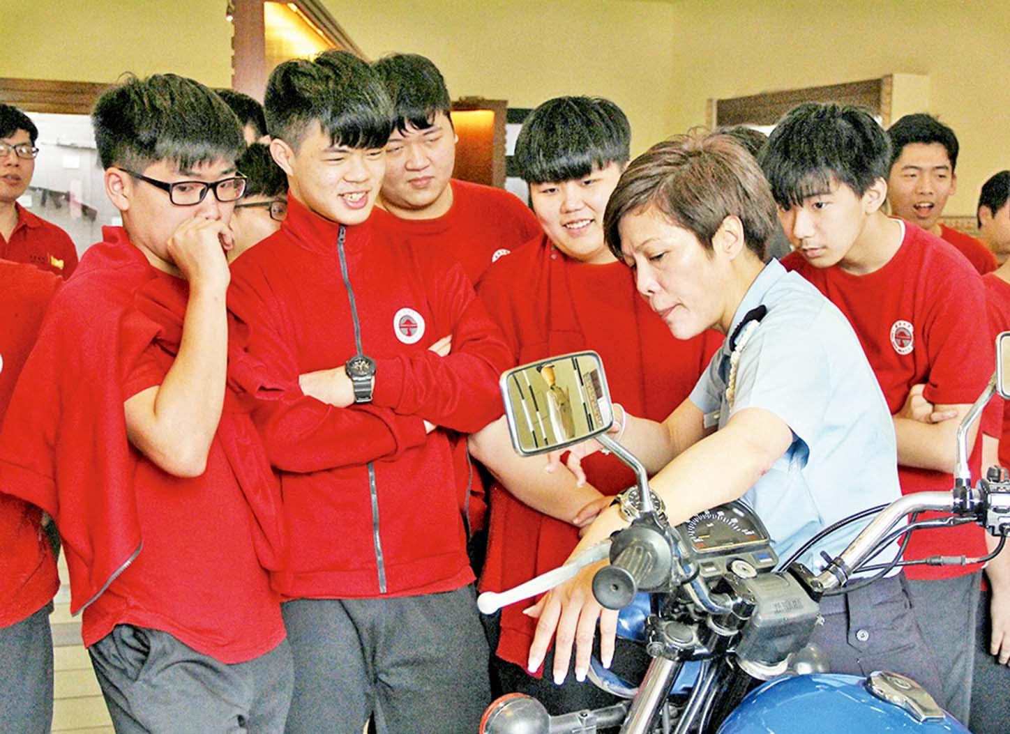 首站了解保安部隊歷史