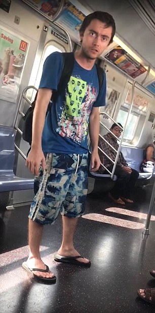 滾出美國否則殺光中國人