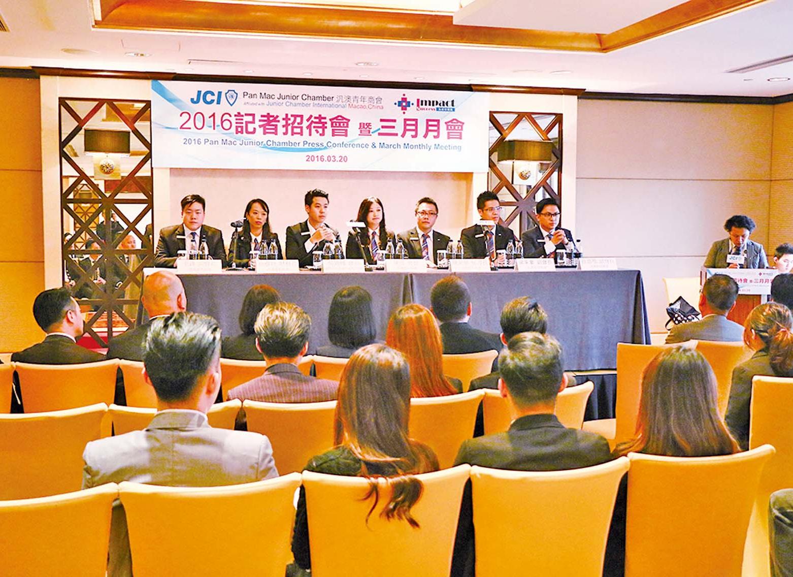 續辦「成人宣誓日」