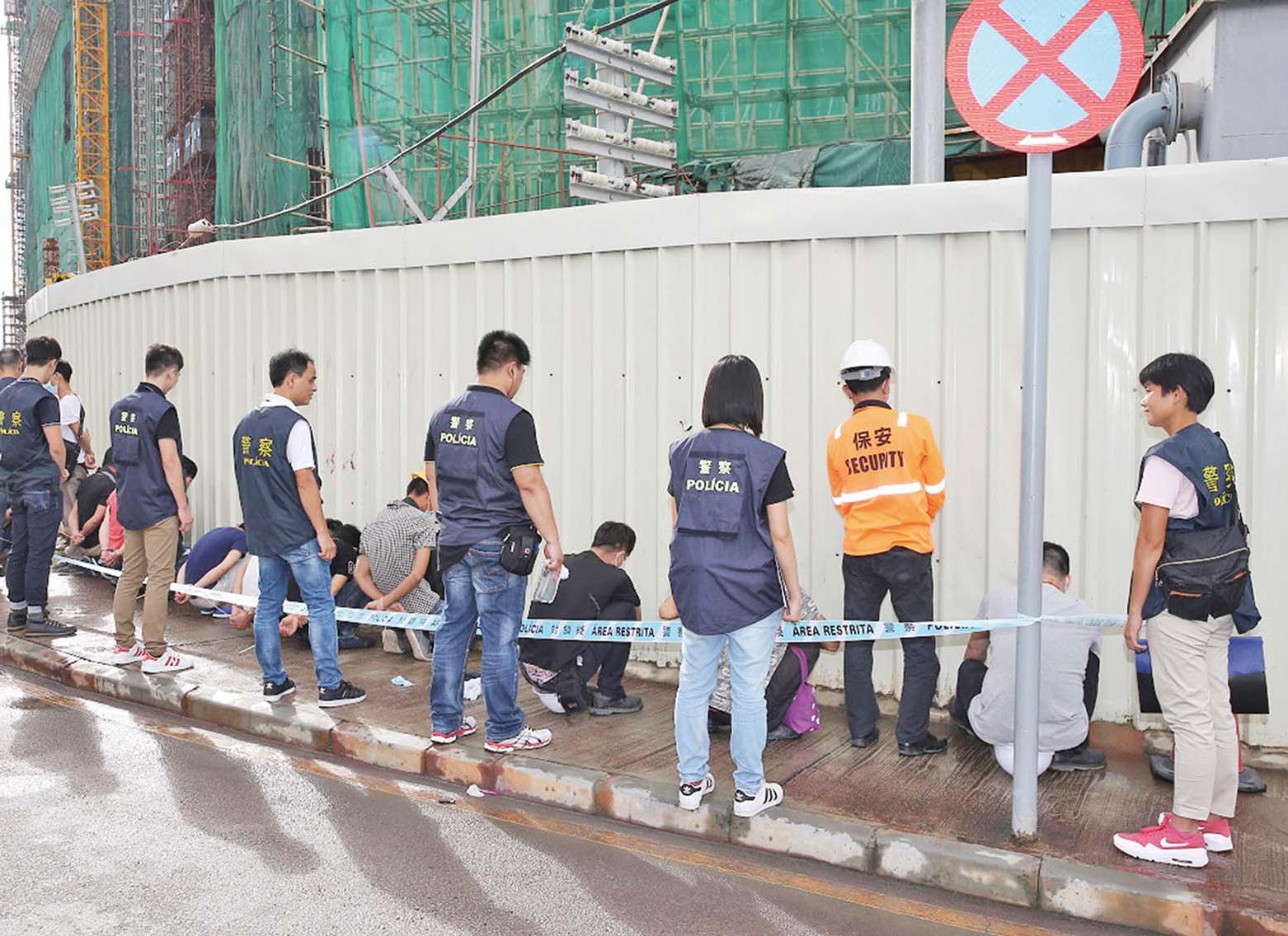 全來自越南三偷渡入境