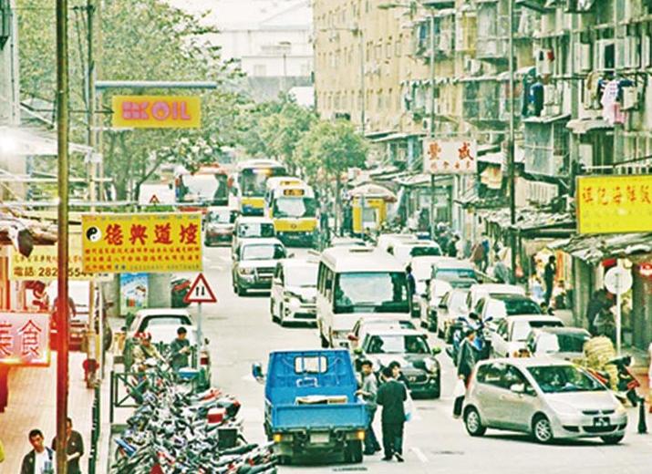 今首季私家車登記減四成