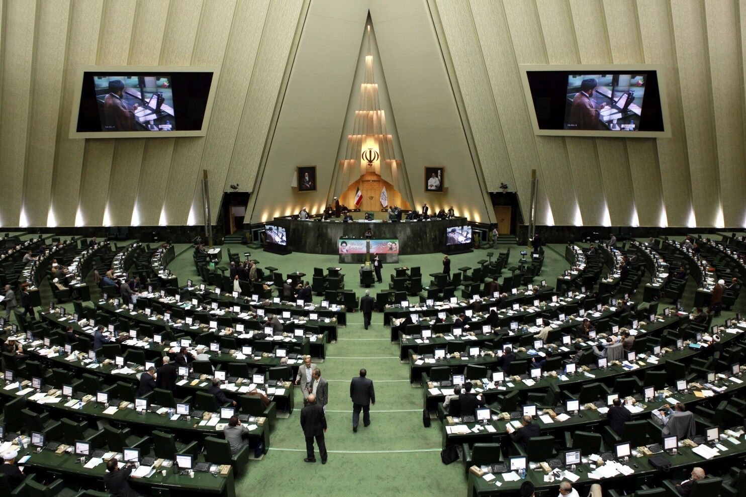 伊朗國會遇襲一死多傷