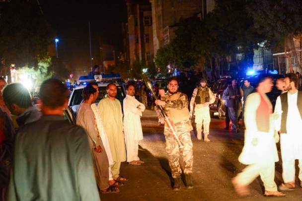 阿富汗清真寺炸彈襲擊29死64傷