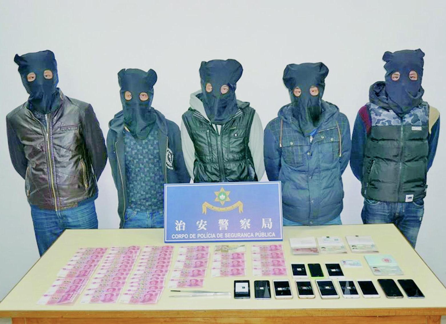 治安警鬧市反扒手建奇功