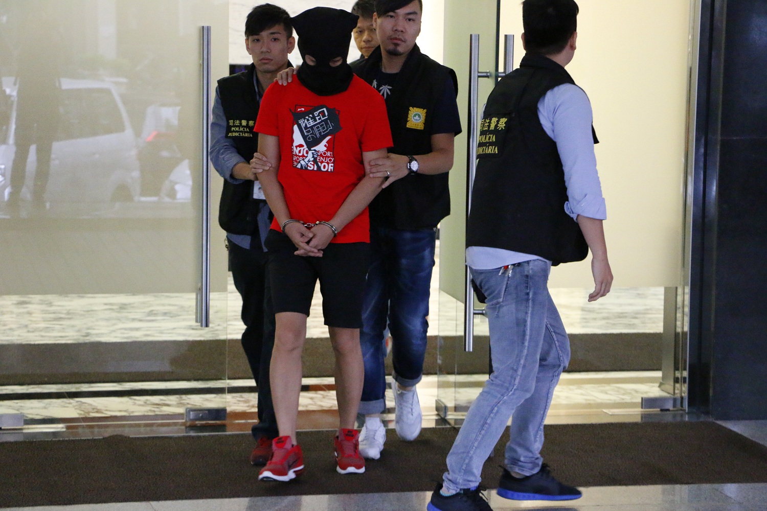 一內地漢被捕