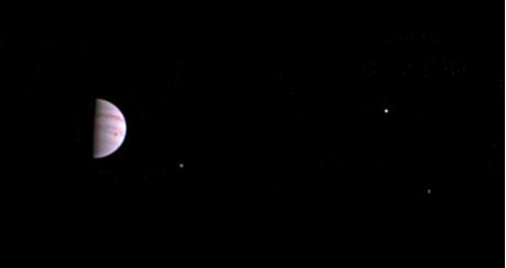 Juno探測器首近距離探測木星