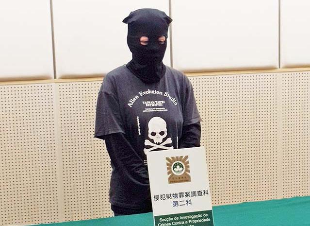 僱主友人家偷15萬元金飾