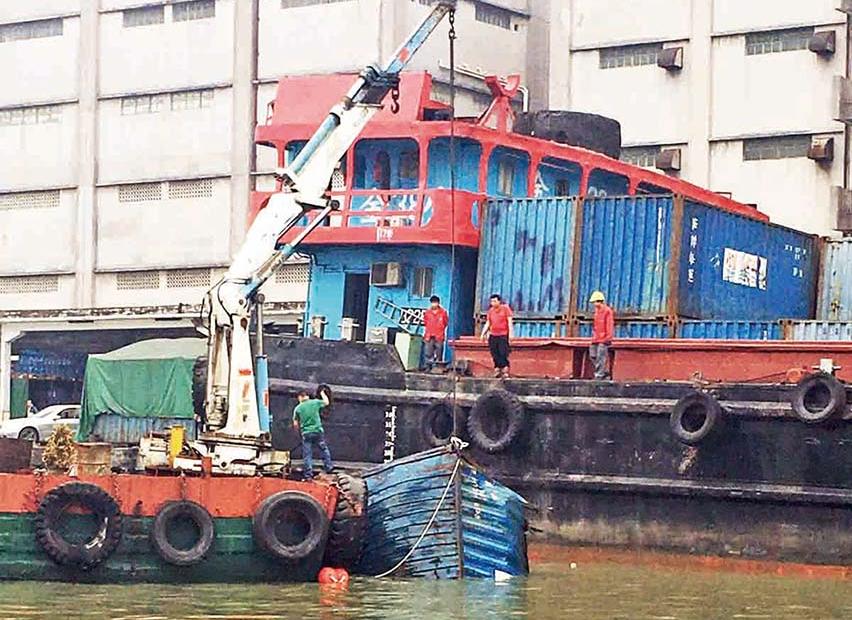 聲納探測尋「落水」貨櫃