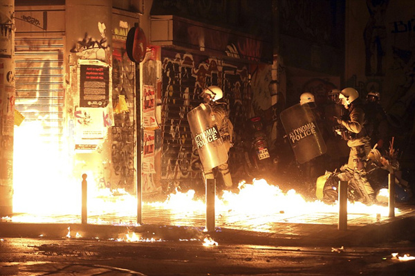 希臘示威爆衝突