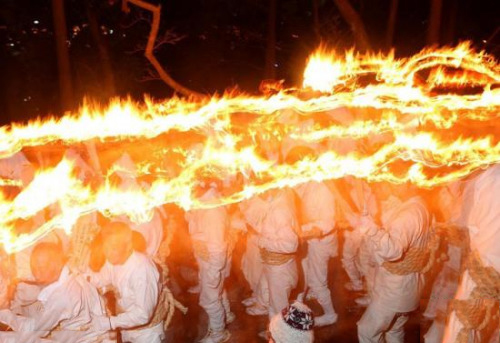 京都舉行 「五山送火」儀式