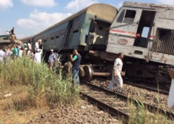 埃及火車相撞增至49死逾百傷