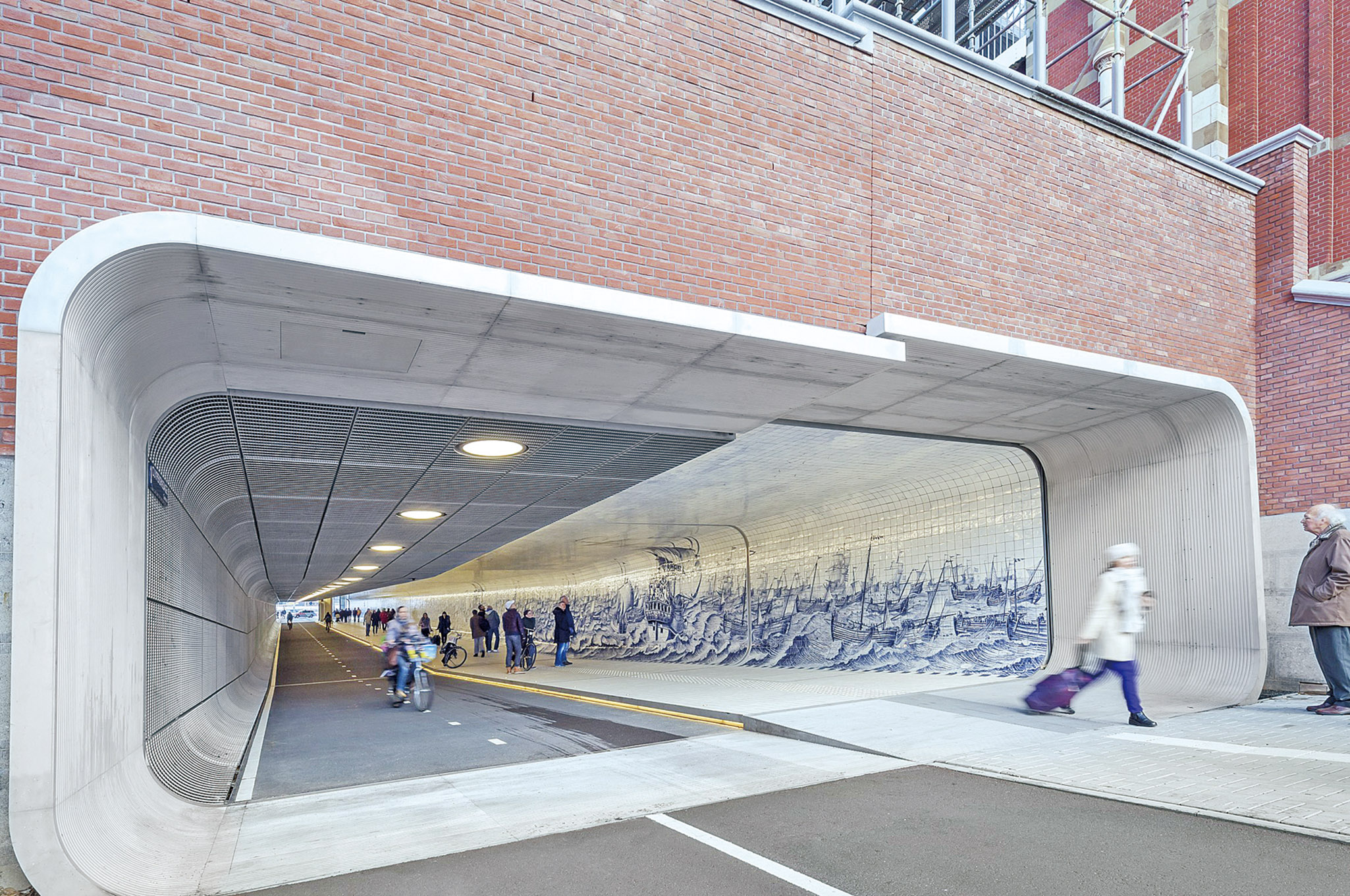 巨型壁畫佔領荷蘭隧道