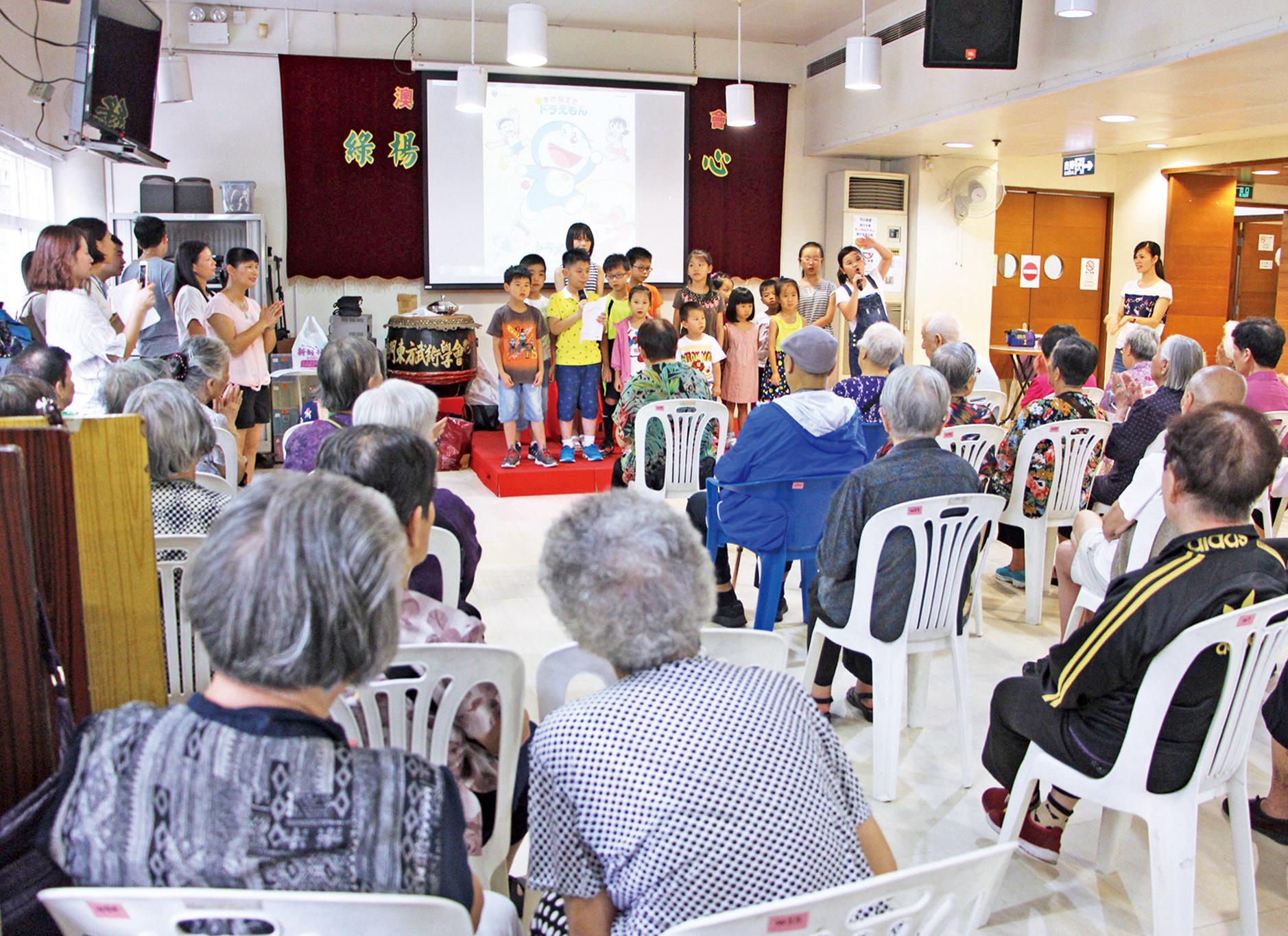 探望綠楊「老友記」