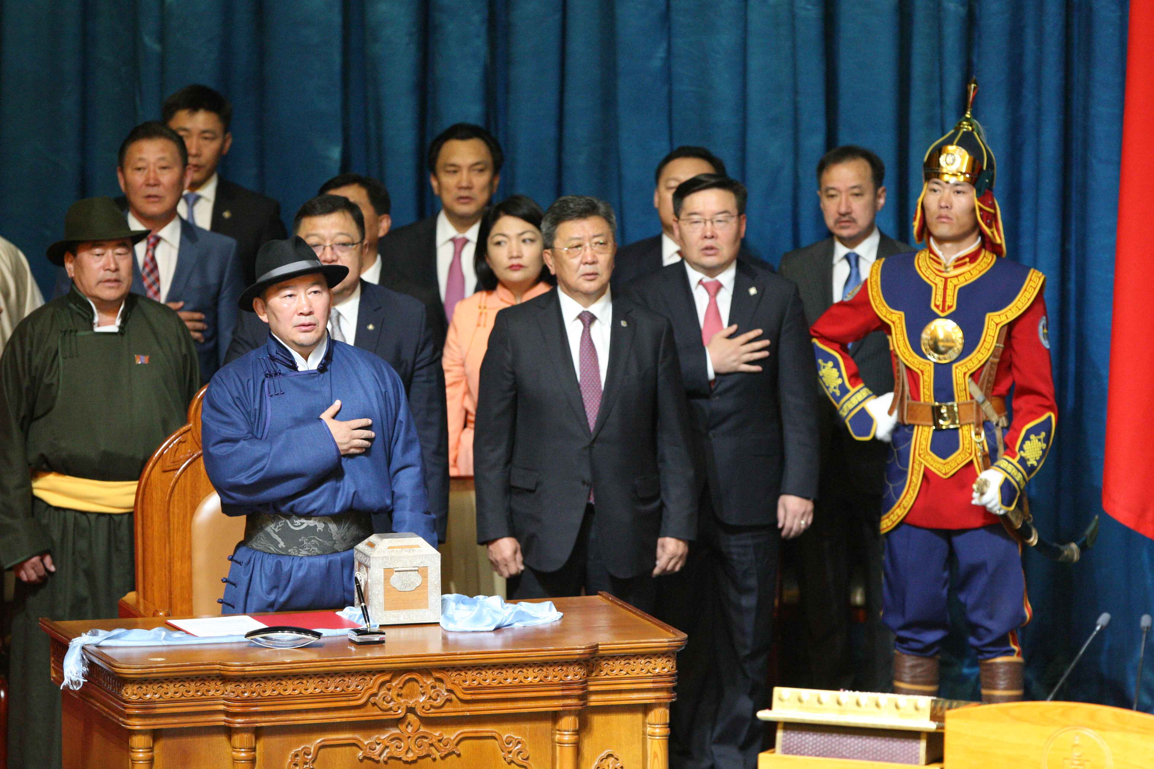 蒙古國新總統宣誓就職
