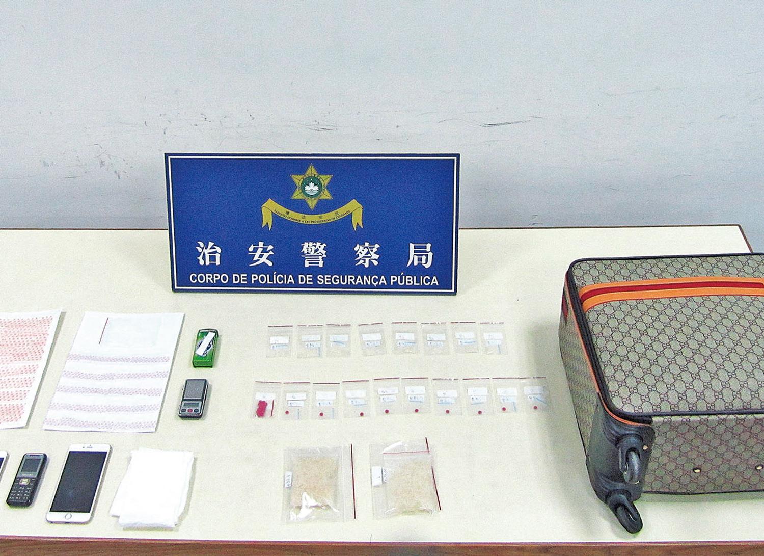 毒鴛鴦偷運毒品販賣被捕