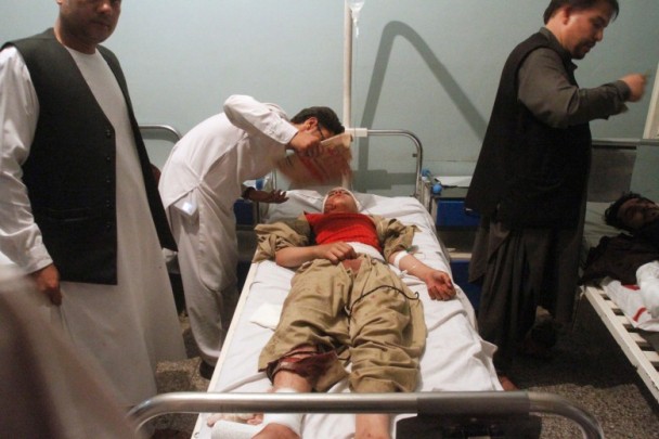 阿富汗清真寺炸彈襲擊29死64傷