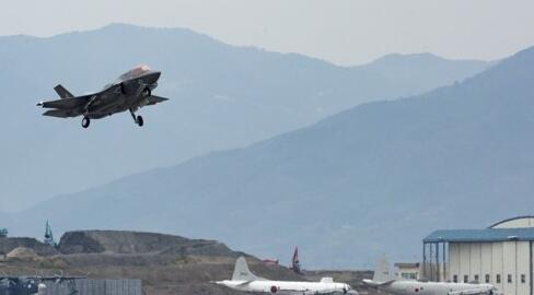 美F-35B隱形戰機飛抵半島