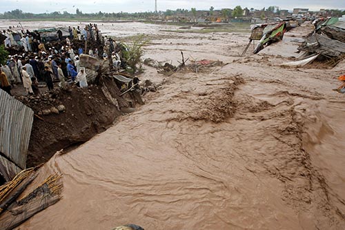 巴基斯坦北部暴雨山崩53死