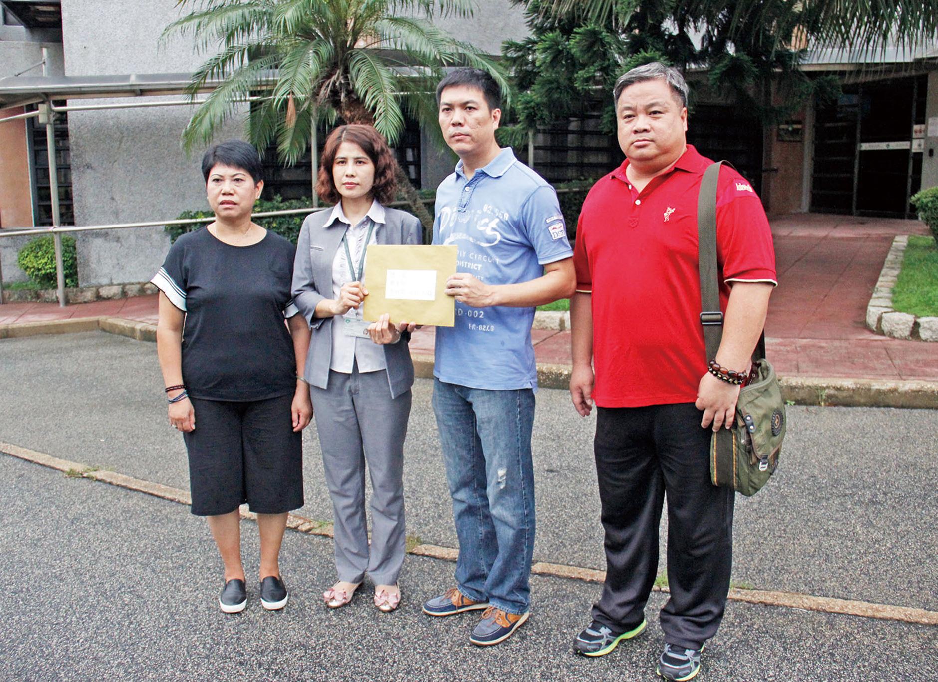 反映中場違規吸煙情況