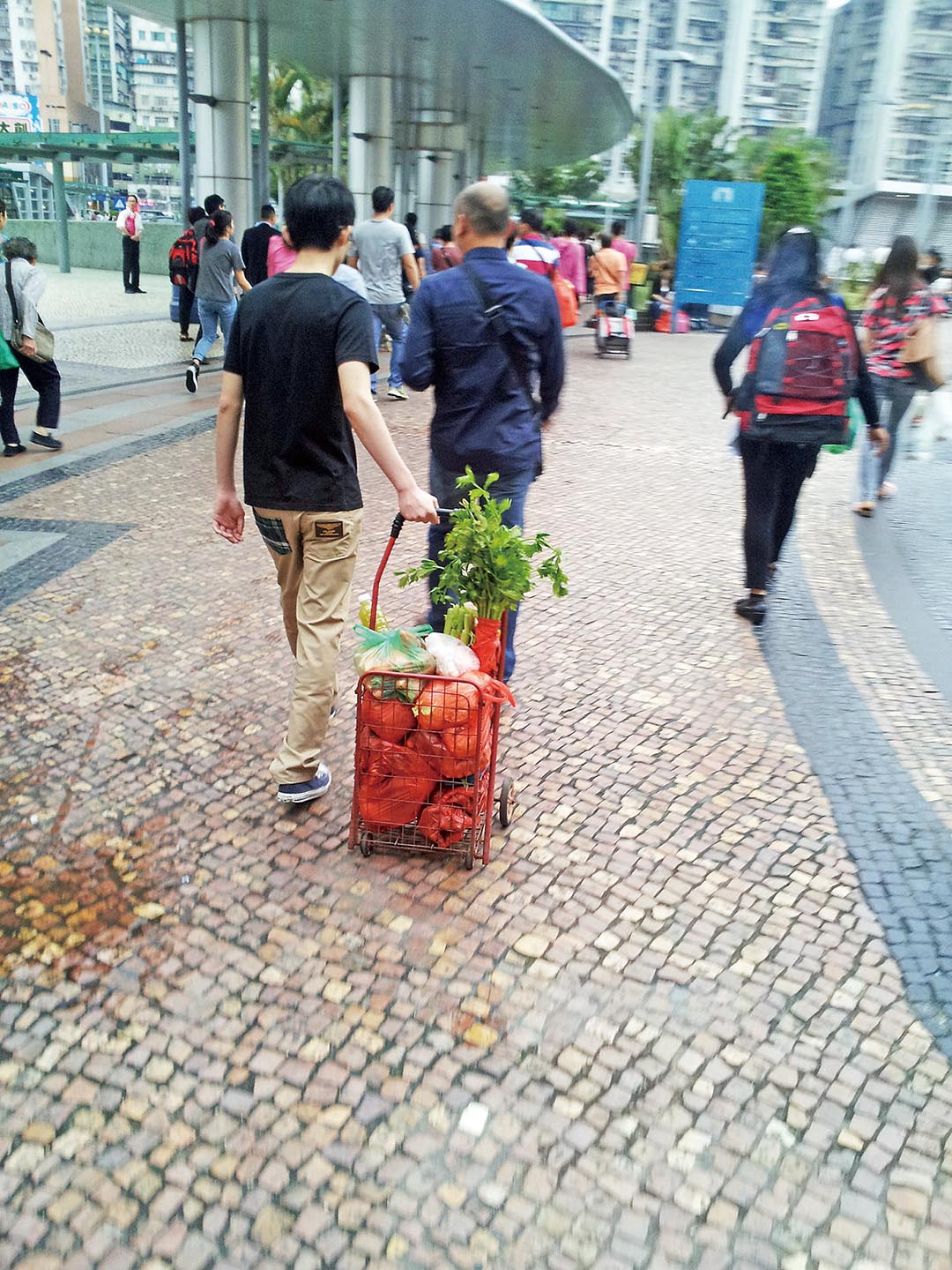 新口岸居民跨區買餸 涼了黃菜花