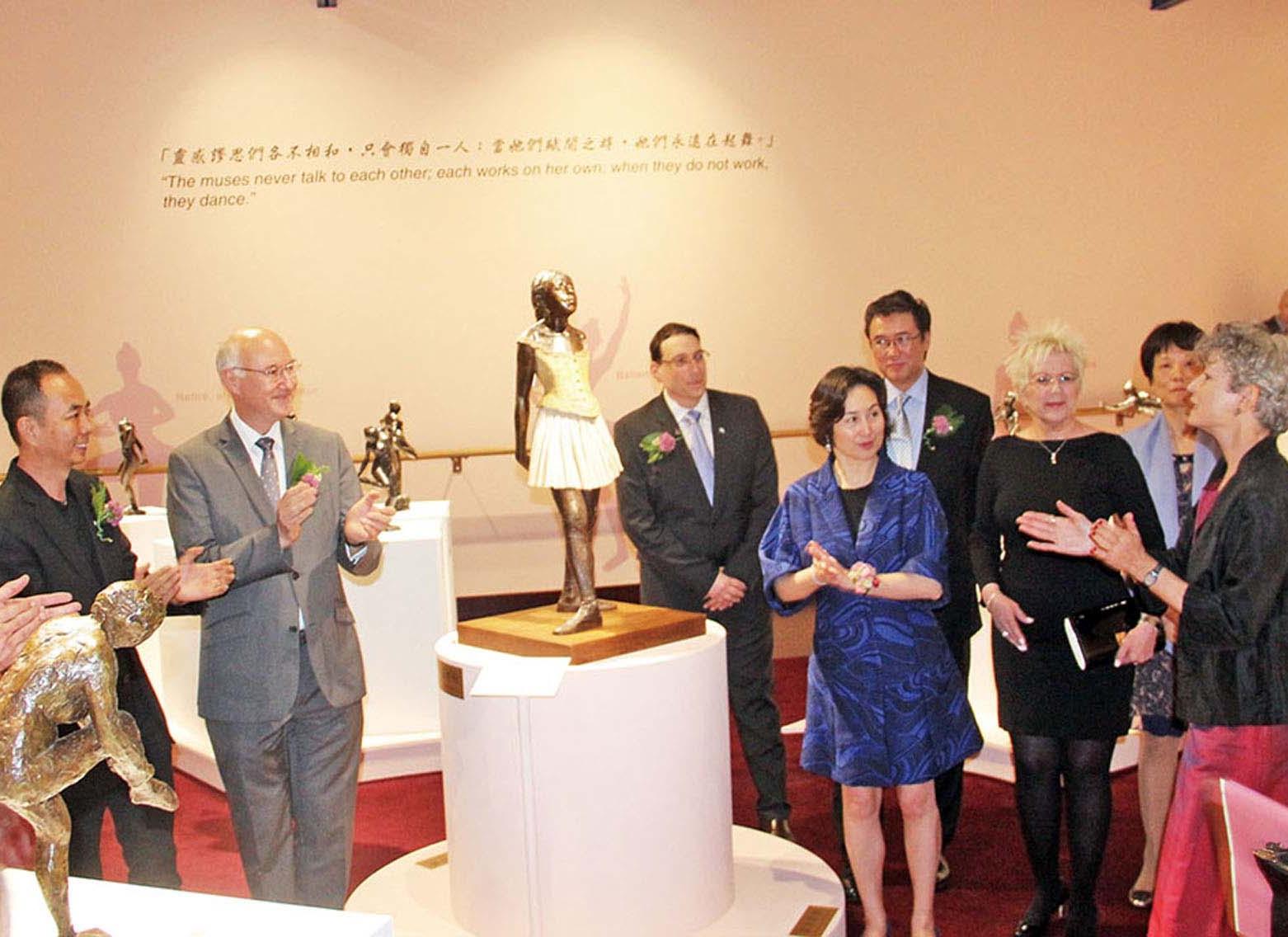 展出印象派大師青銅雕塑