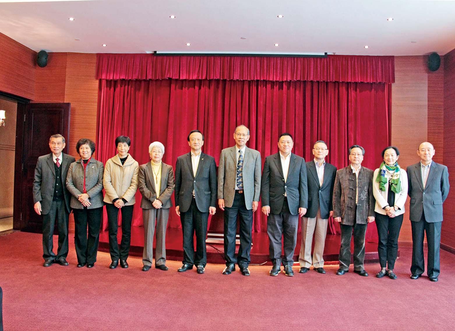 提灣仔停航與粵合作等議題