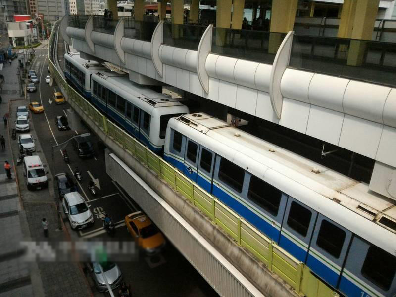 台北捷運列車傳爆炸聲