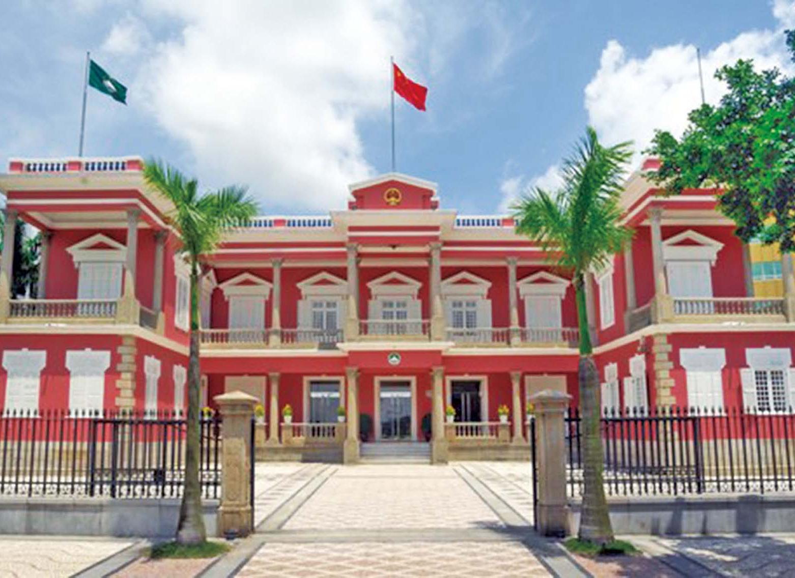 但仍錄得350多億盈餘