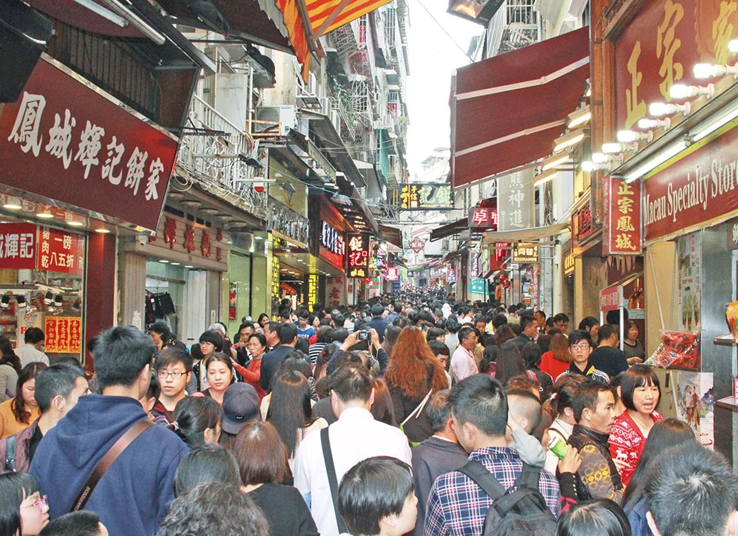 警方稱會評估情況增派人手