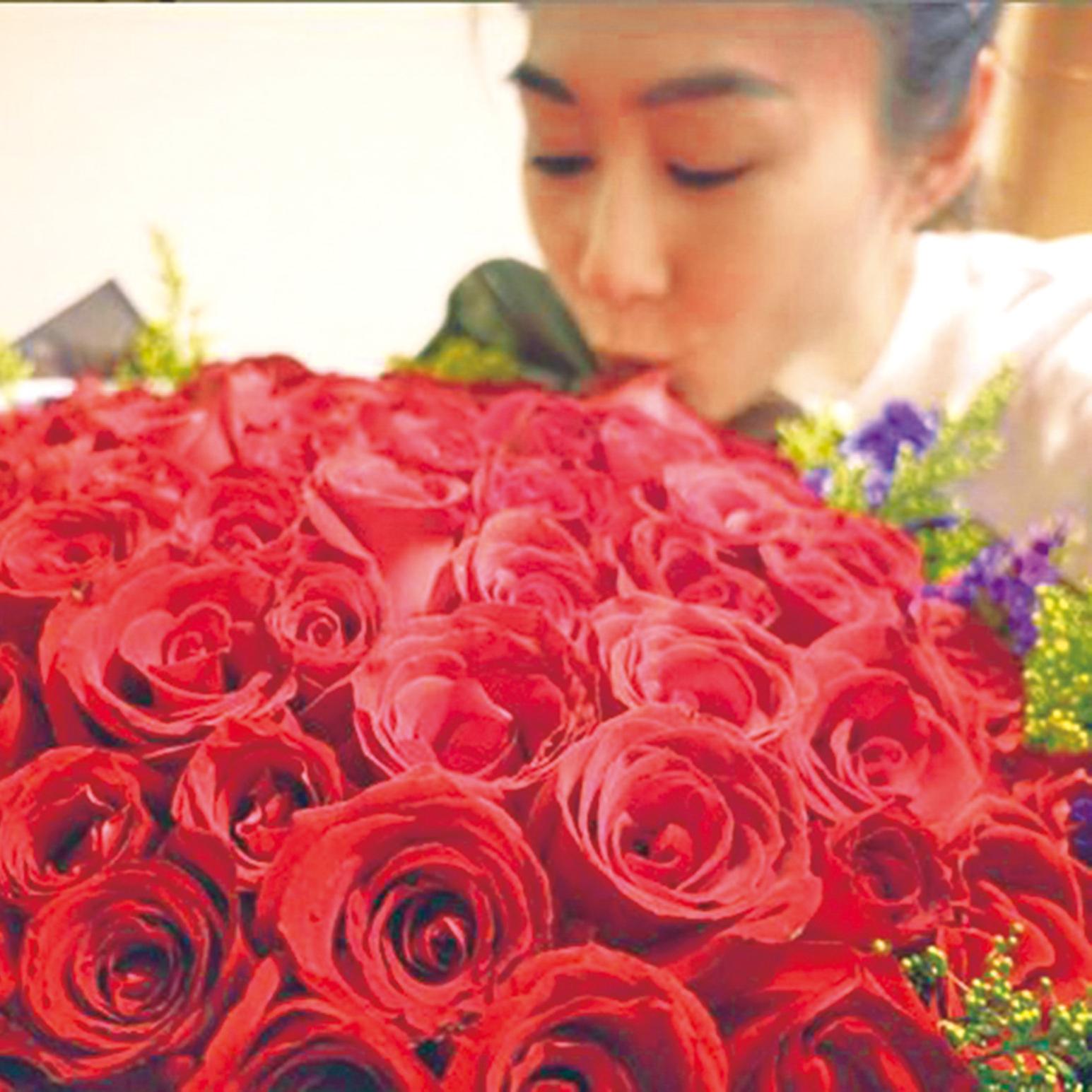 情人節收紅玫瑰