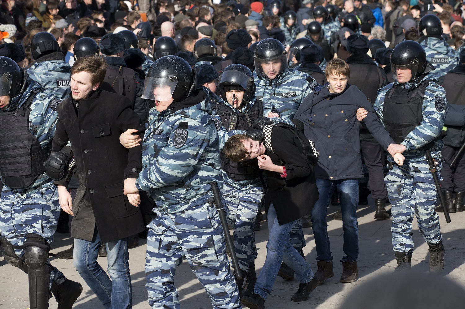 莫斯科千人被捕