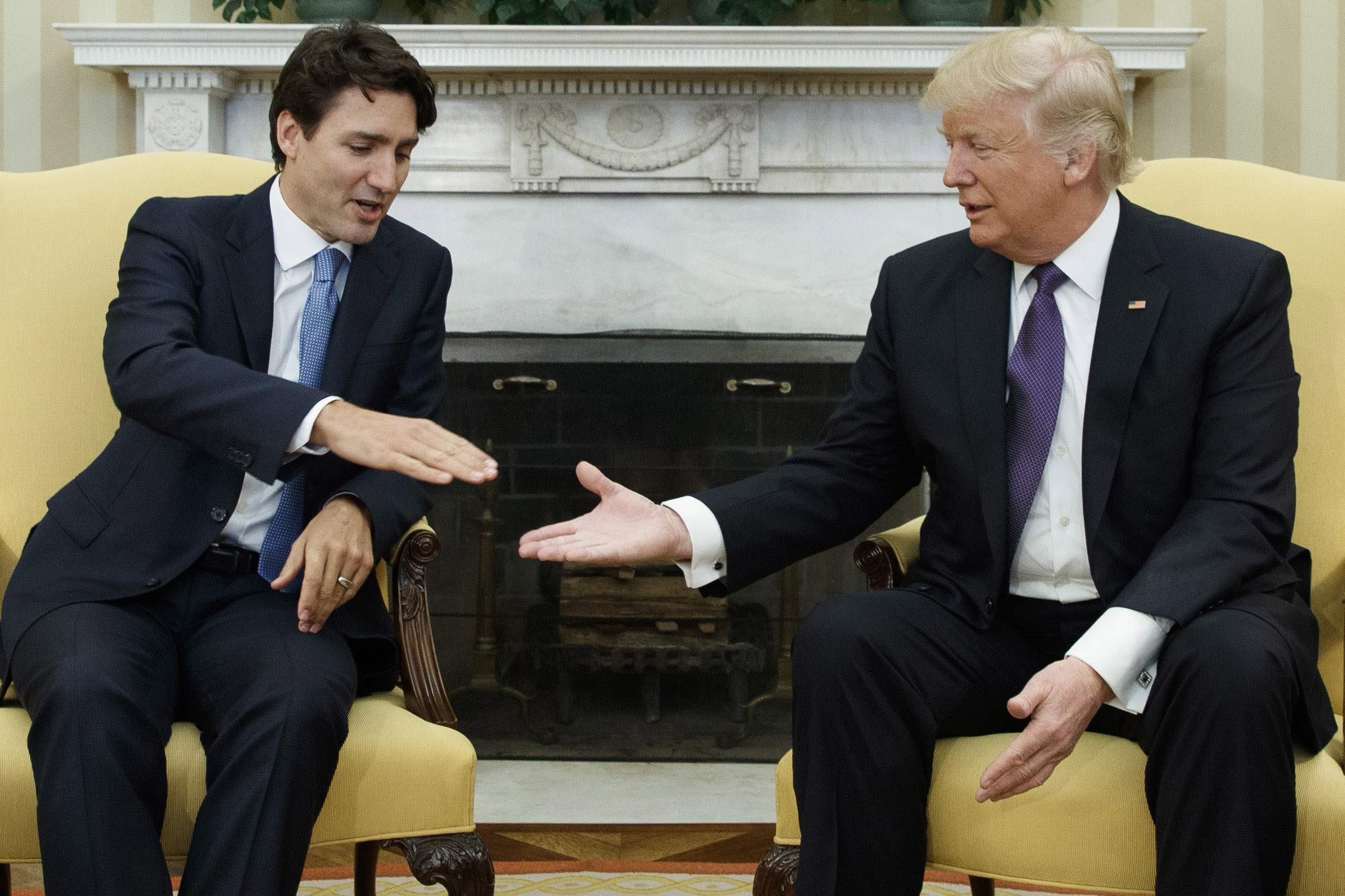 加拿大總理輕鬆化解